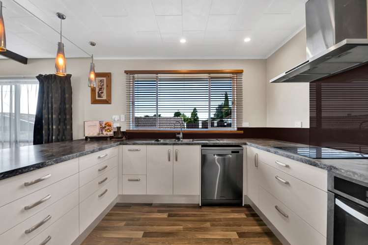 9 Saint Ives Grove Whalers Gate_3