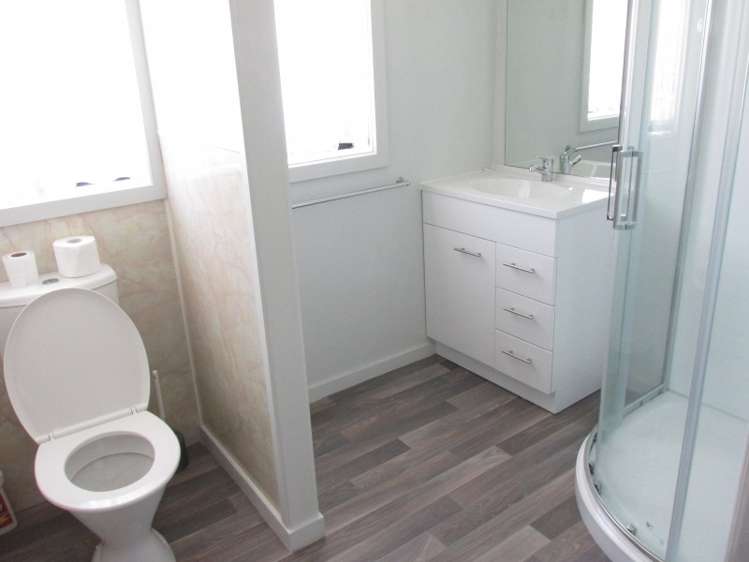 11 Plaskett Street Reefton_13