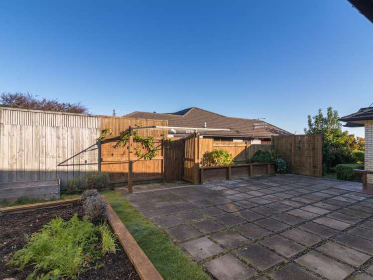 119 Basley Road Owhata_14