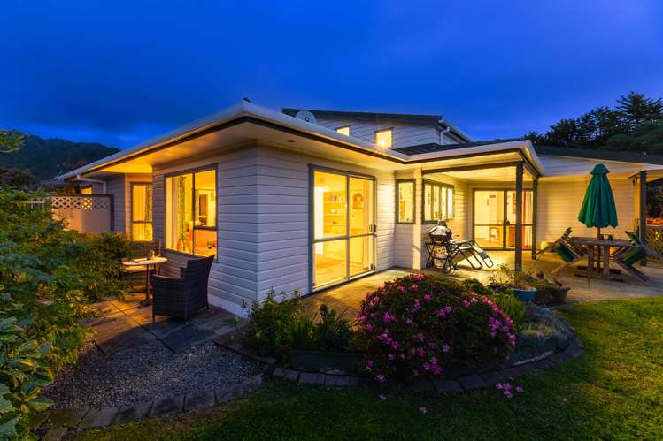29 Cranbrook Grove Waikanae_13