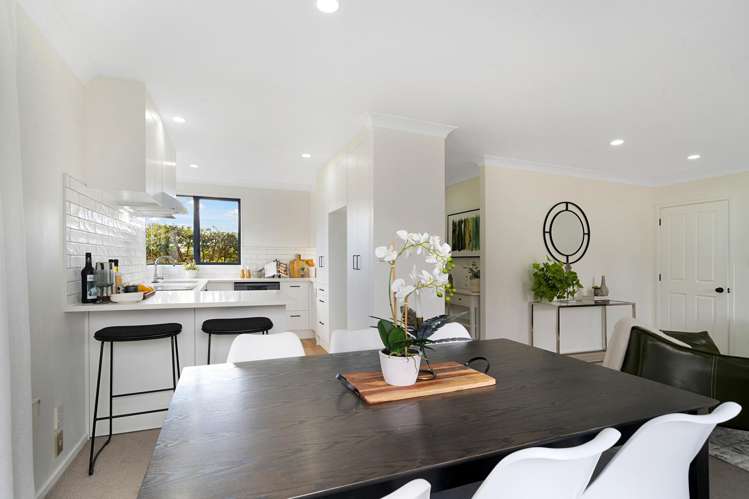 8 Coupland Court Glendene_27