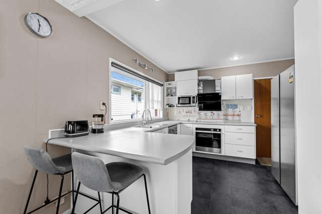 1/59 Glenmore Road Sunnyhills_4