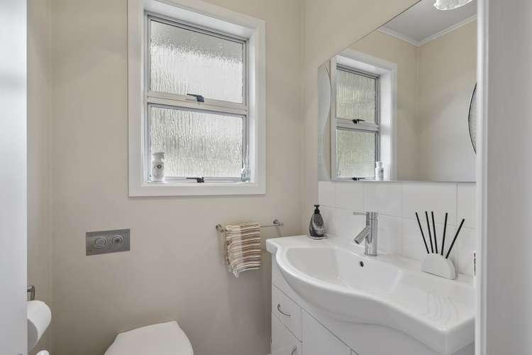 208 Barnard Street Wadestown_12