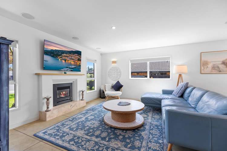 21 Horsley Grove Pyes Pa_1