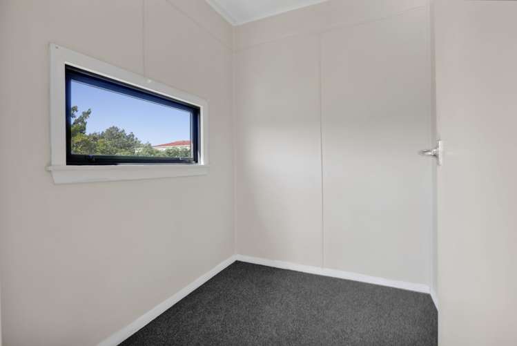 64 Egmont Street Hawera_13