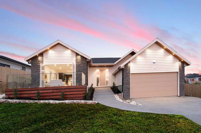 36 Celestial Crescent Orewa_1