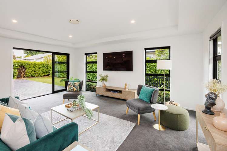 324A College Street West End_11