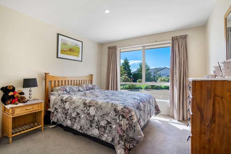 33 Longwood Drive Winton_15