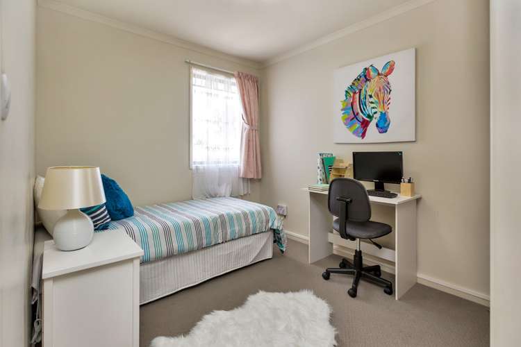 17 Conifer Grove Kamo_18