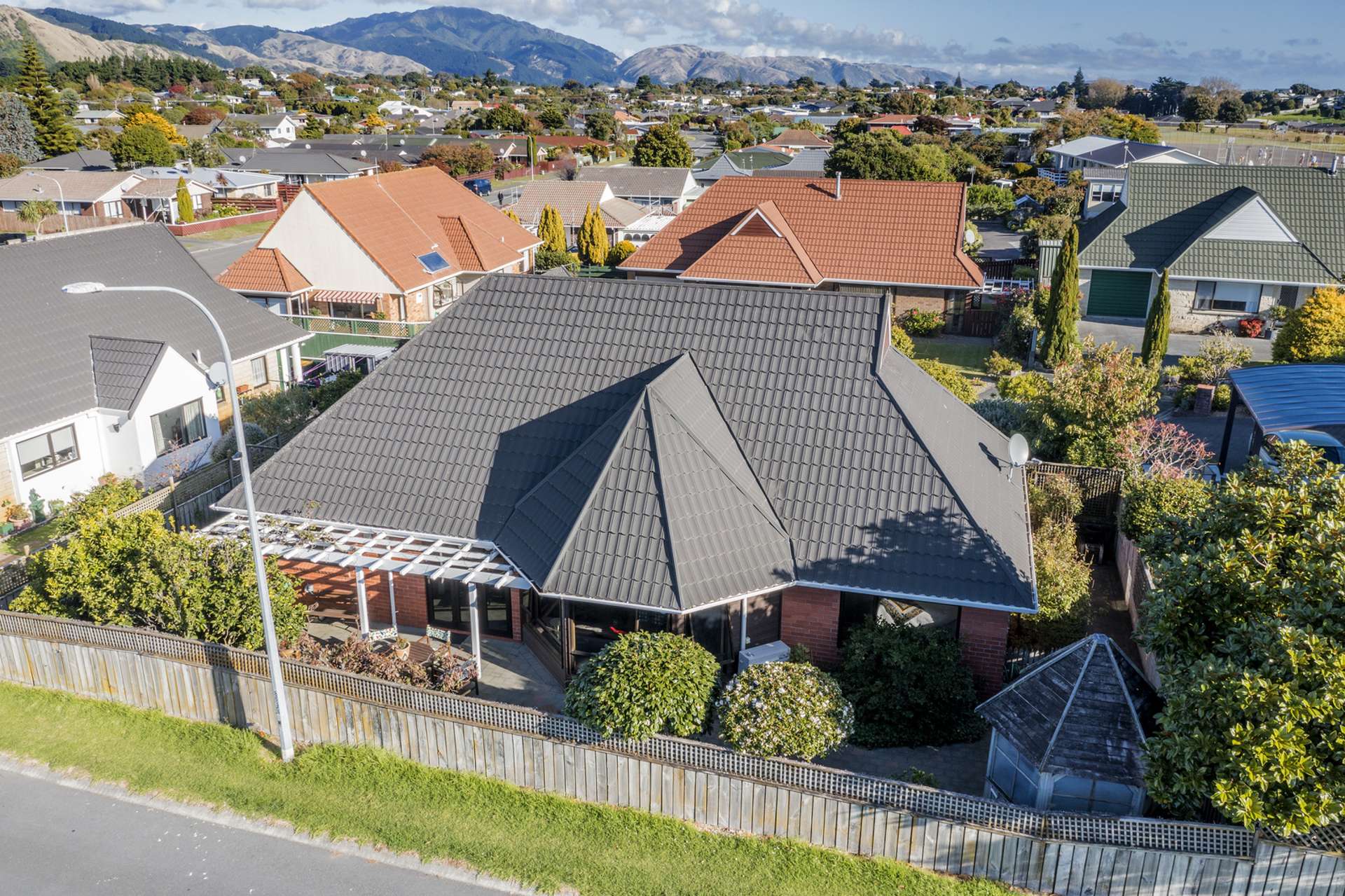 121 Hillcrest Road Raumati Beach_0