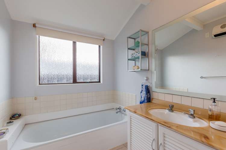 1/96a Verbena Road Birkdale_7