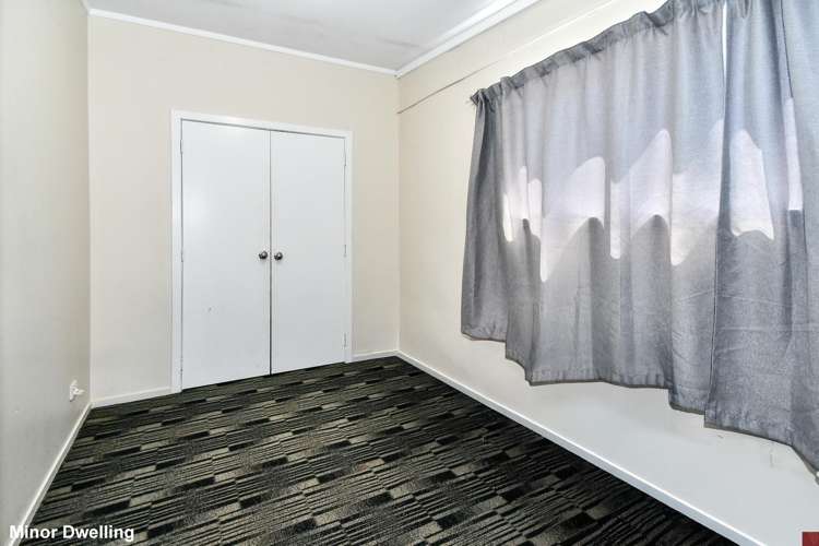 426 & 426A Roscommon Road Manurewa_21