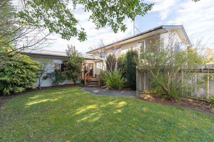 3 Thomson Place Te Anau_25