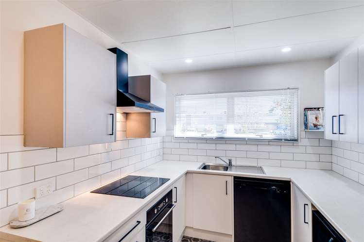 1/8 Lee Road Taradale_3