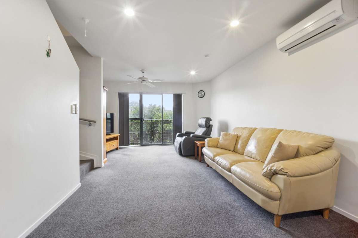 67/42 Holly Street_2