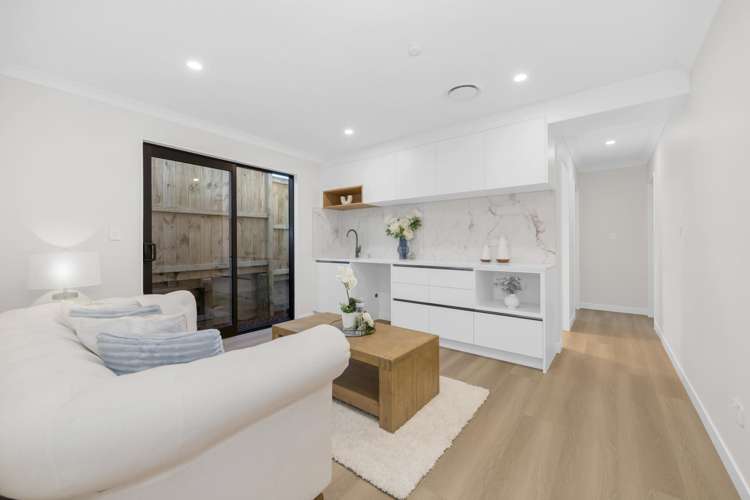 2C Hughs Way Flat Bush_20