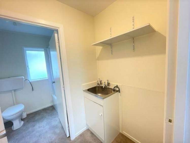 2-2 Abraham Place St Johns_7