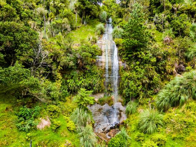 544 Mohakatino Road Mokau_1