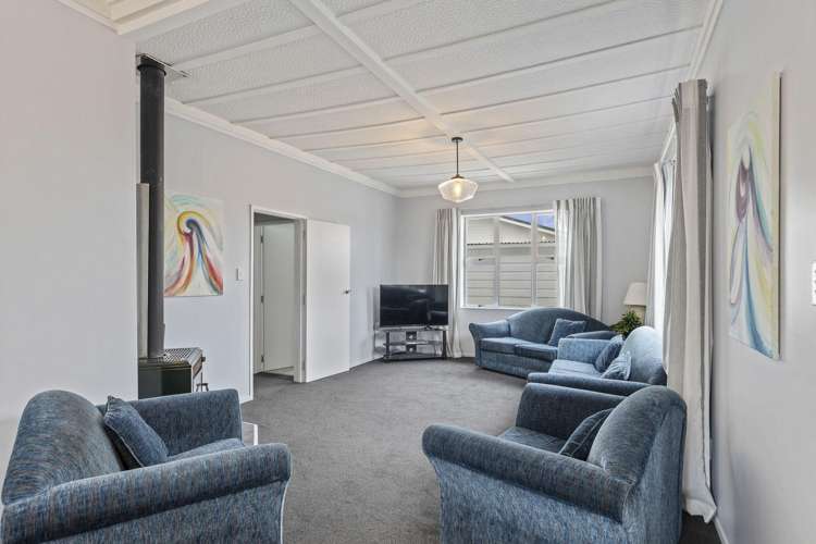 27 Tukapa Street Westown_8