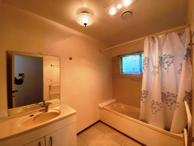 14 Jean Place Stanmore Bay_9