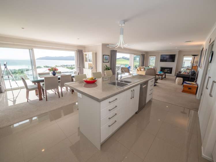 6 Christine Drive_0