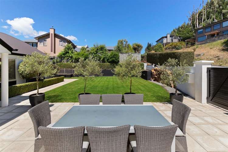 66 Hensman Road Queenstown_29