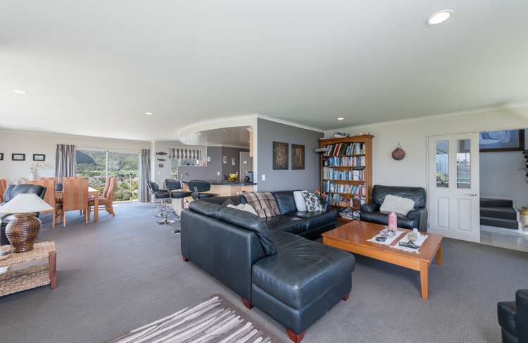 141 Princes Drive Britannia Heights_12