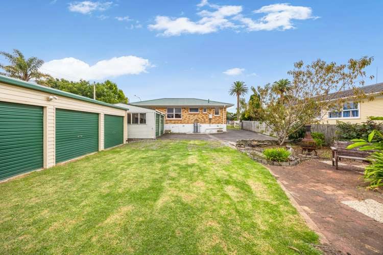 88 Beach Road Pahurehure_6