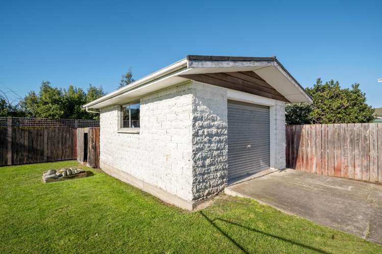 18 Newbourne Crescent Redwoodtown_19