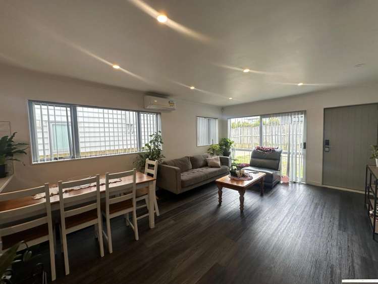 B/271 Te Atatu Road Te Atatu South_2