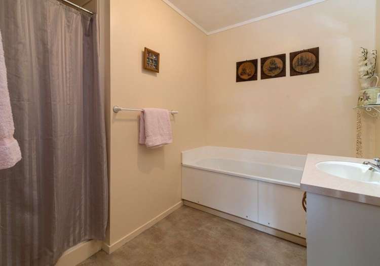 41a Robertson Street Glenholme_15