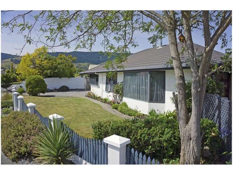 22 Maple Crescent Richmond_14