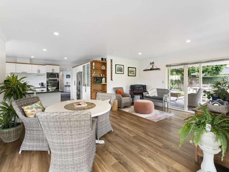 16 Aristoy Close Conifer Grove_9