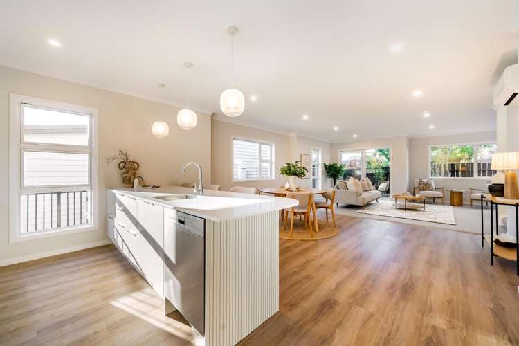70b Heretaunga Square Silverstream_11