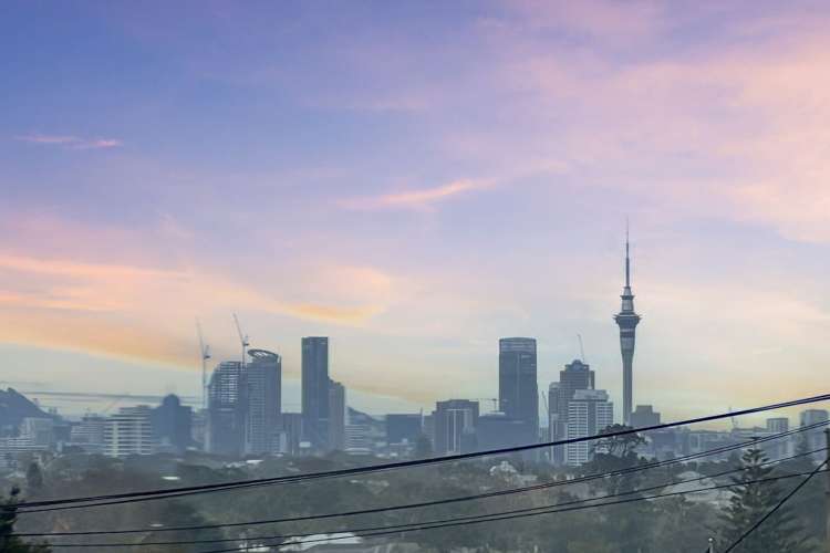 1/4 Coronation Street Belmont_11