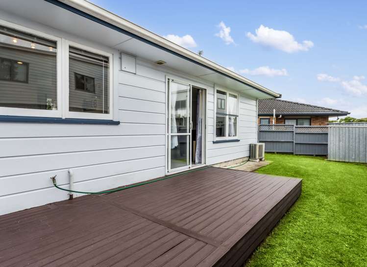 7 Barberry Lane Te Atatu Peninsula_15