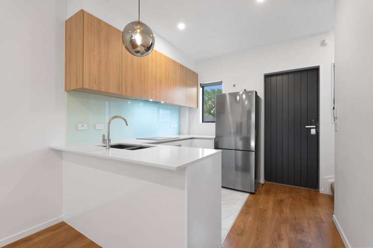 12/26 Springvale Drive Albany_24