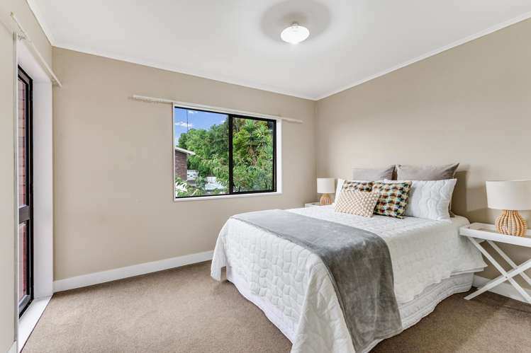 16 Glendale Drive Dinsdale_8