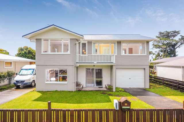 16 Clinton Avenue Te Atatu Peninsula_1