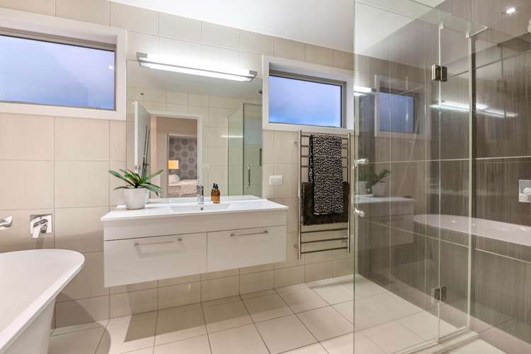 11 Bella Vista Drive Gulf Harbour_18