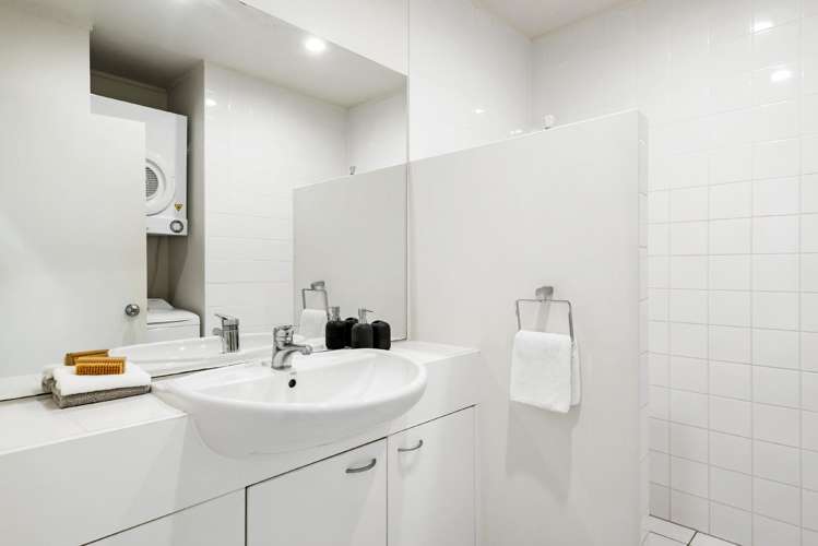 E6/19-35 Fleet Street Eden Terrace_10