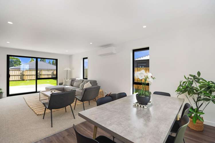 52 Strowan Avenue Elgin_12