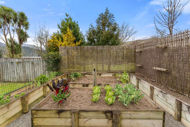 62 Main Road Blackball_15