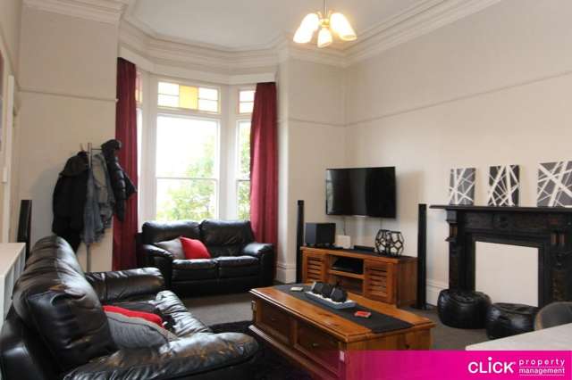 2/2 Royal Terrace 2202_3