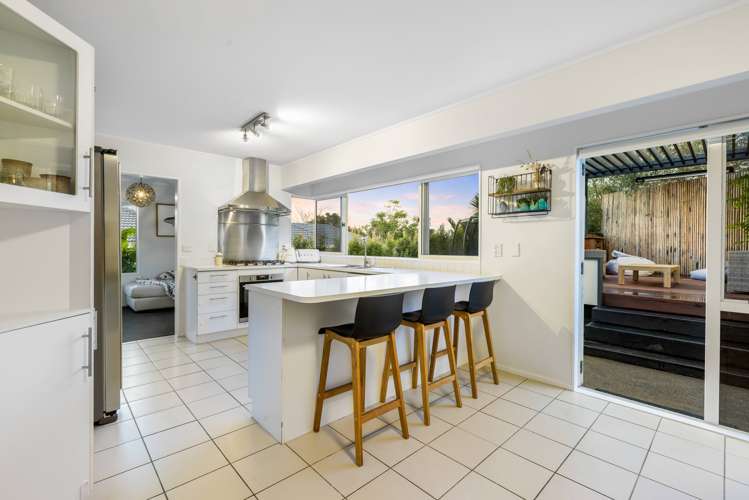 25 Esther Place Red Beach_9