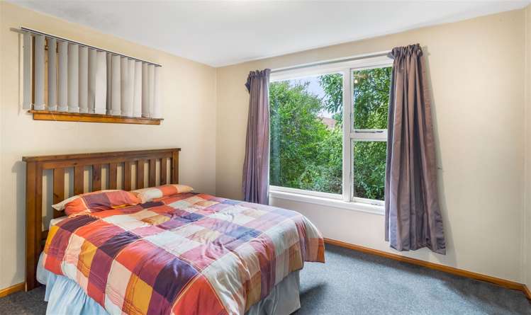 72 Kathleen Crescent Hornby_9