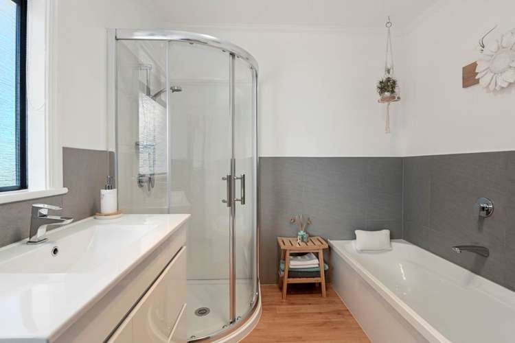 23 Hadley Wood Drive Wattle Downs_13