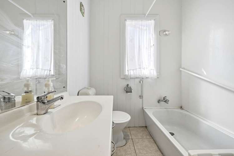 154 Mount Albert Road Mt Albert_14