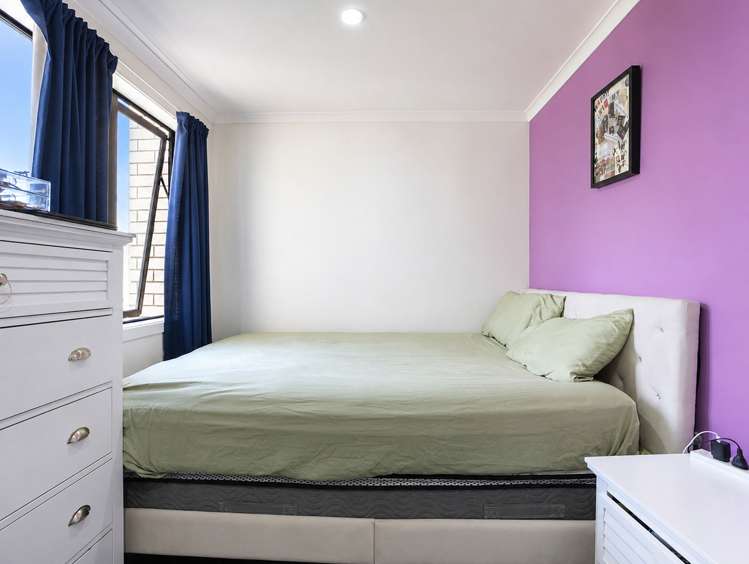 1/61 Cabourne Drive Glenview_8