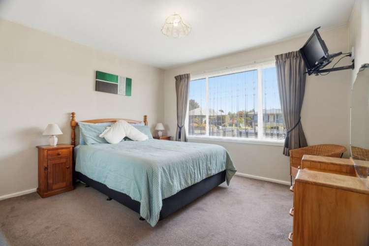 37 Dunstan Crescent Hornby_13